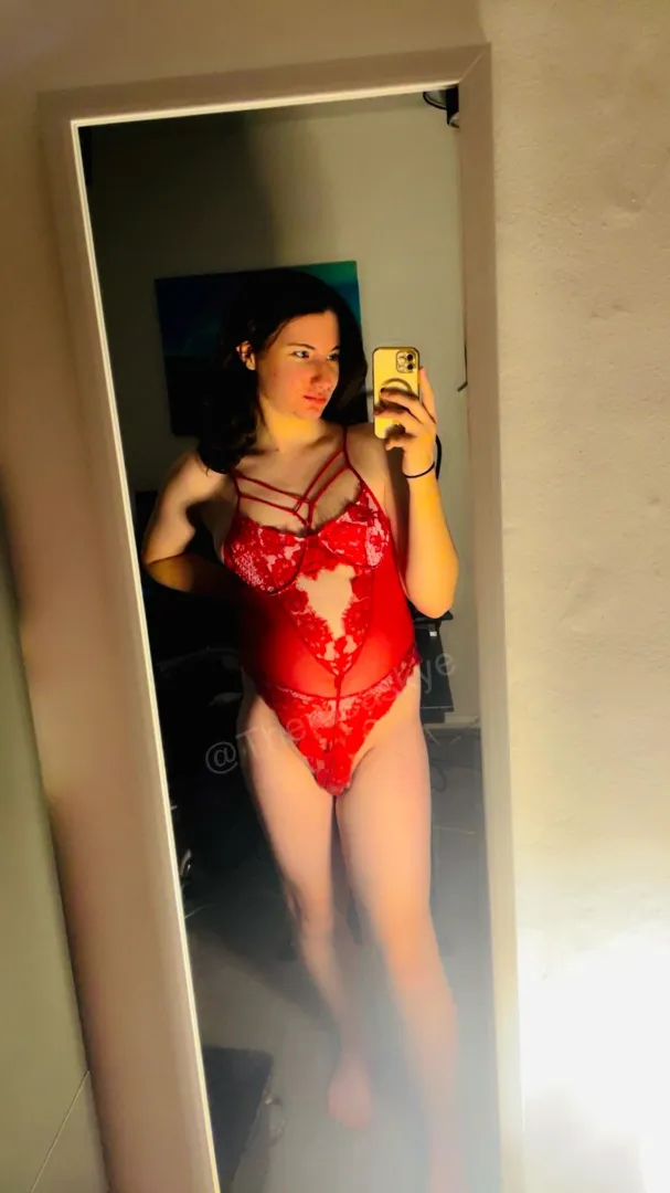 I need a cute femboy at my feet!