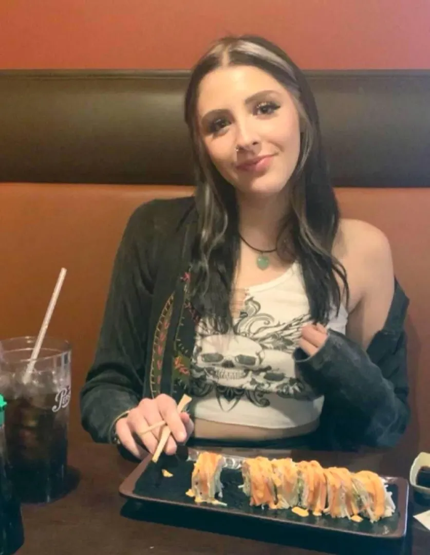 I need friends to send nudes to when I’m horny.. who wants to be my friend? 