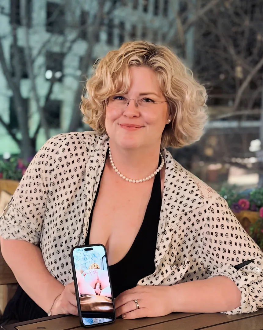 I not very subtle, the guys at the bar got a peak 