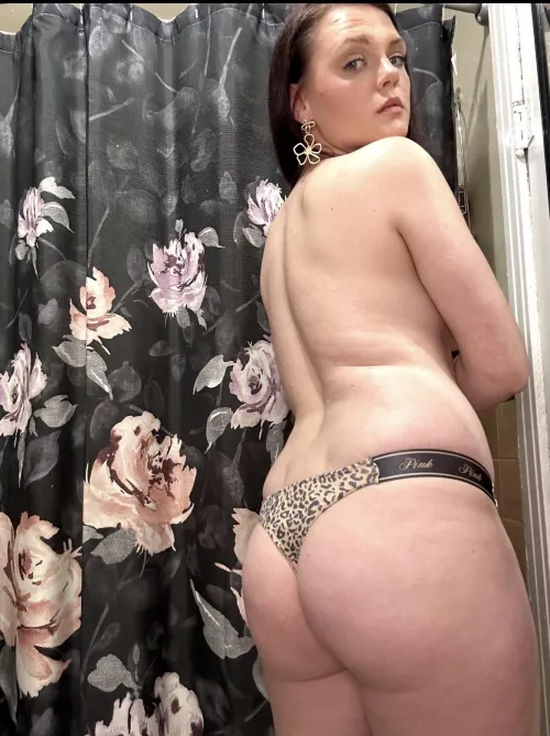 I offer lots of add ons , pictures included  I offer 2 day , 3 day & 5 day wear! Grab you a pair of smelly panties [selling] [usa]