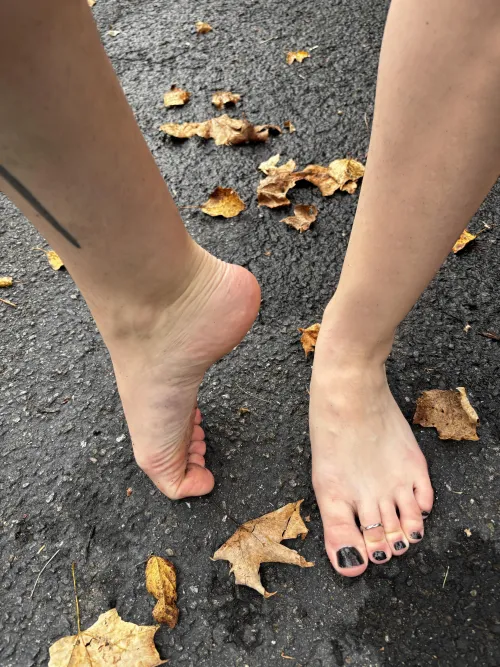 I really miss toe ring season