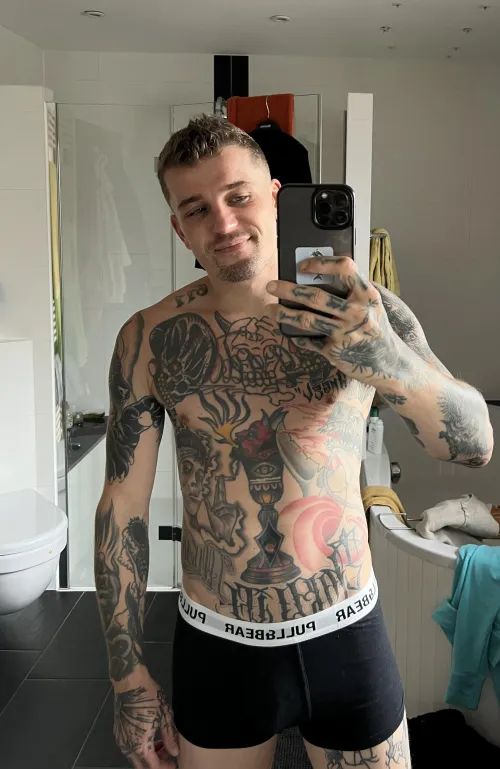 I really should’ve cleaned up the mess in the background before posting lol [Return Our 3P Tools/Apps]