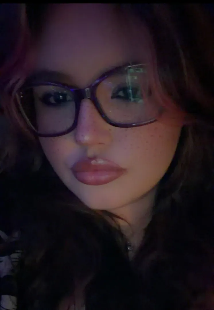 i really want some new lipgloss…check out my throne