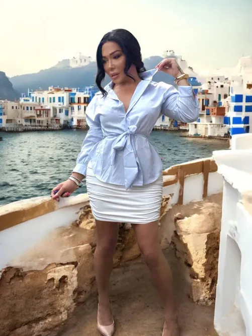 I see desire in your eyes...Am I wrong ?