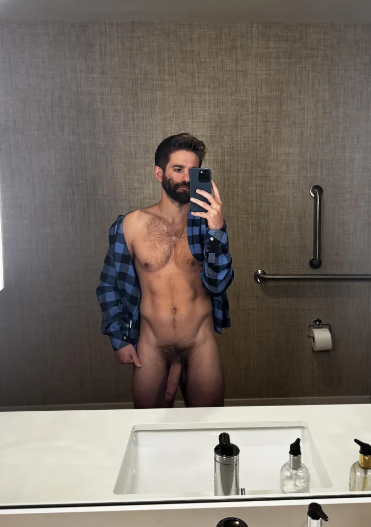 I think I'll get rid of the clothes, naked is better