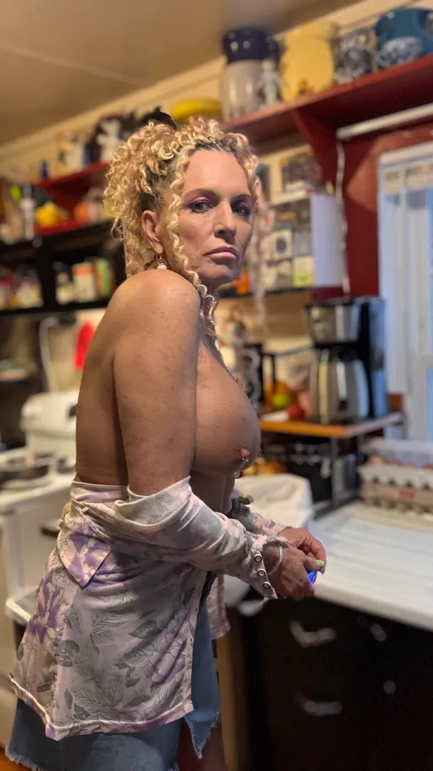 I thought only older guys were into this...f60