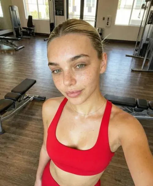 I tried to be cute in the gym