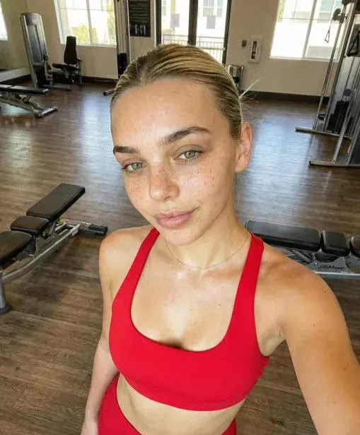 I tried to be cute in the gym