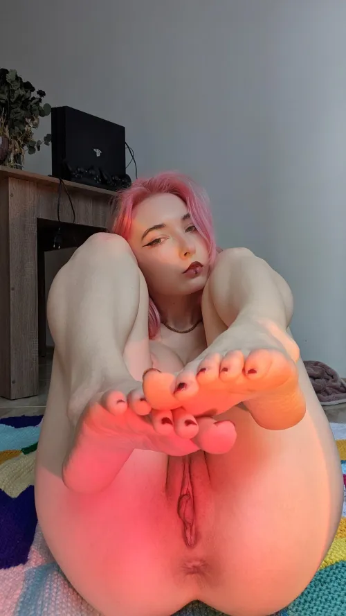 I want to know what you think of my pussy, be honest!