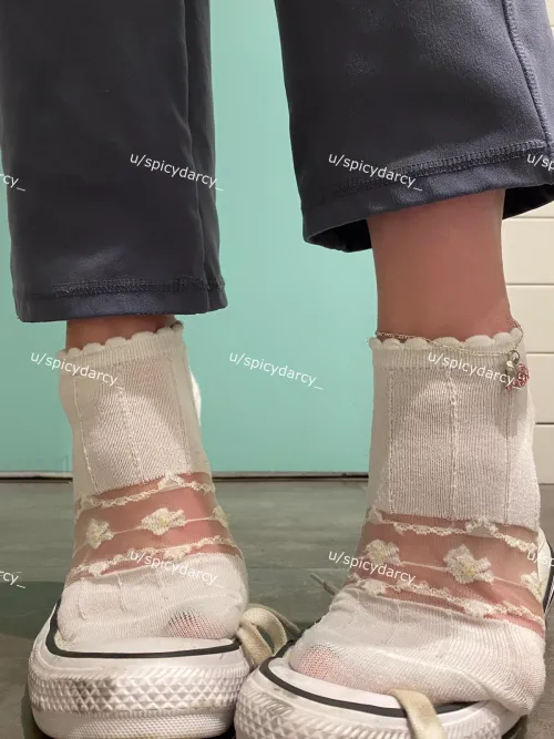 I was in a mood for cute socks the other day …