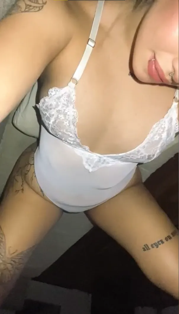 I would love to feel your lips kissing my abdomen