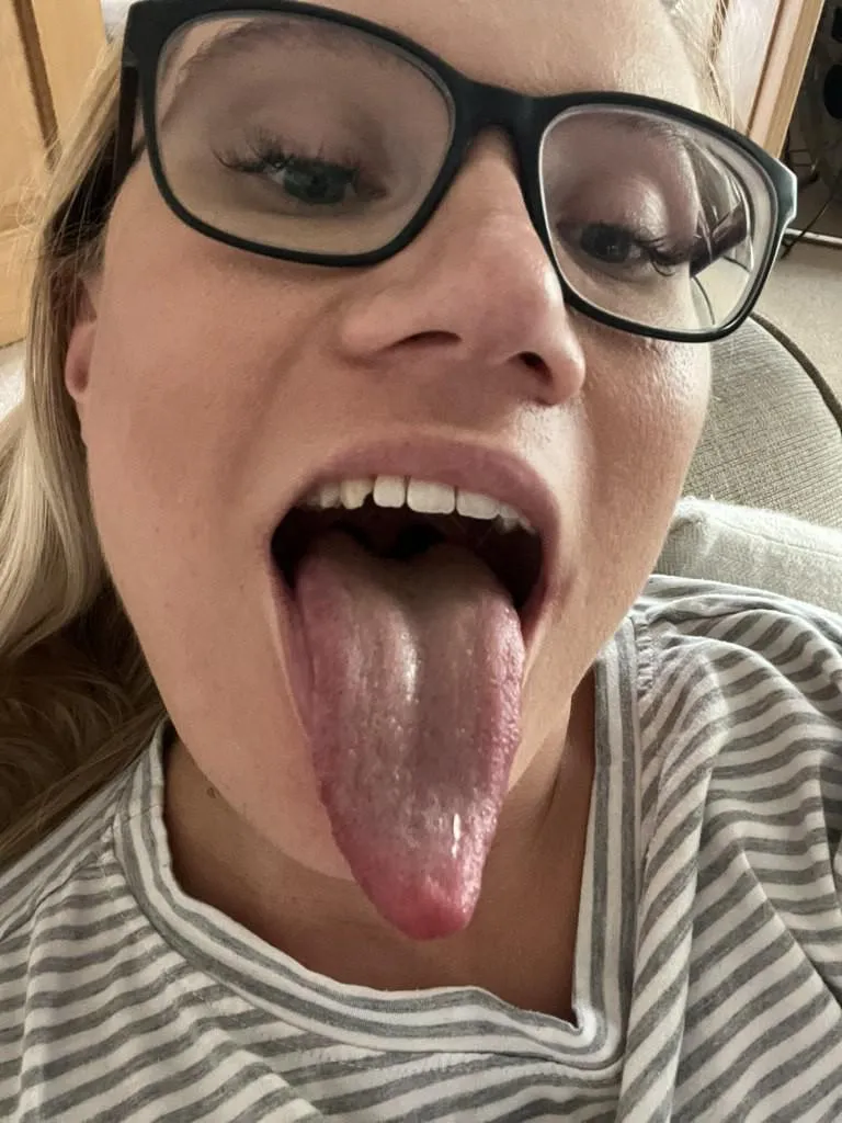 I would love to spread my slime all over your body 