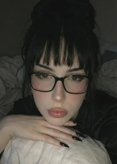 I wouldn't even LOOK in your direction, the only way to get my attention is by being a pathetic pig and tributing