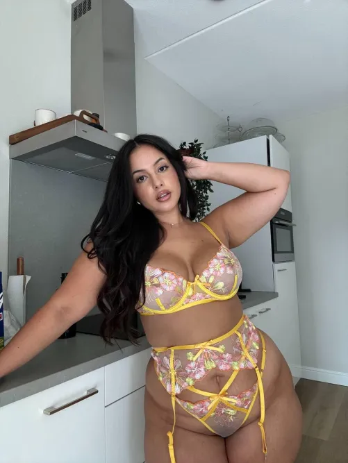 I’d love for you to try an Arab girl for a change