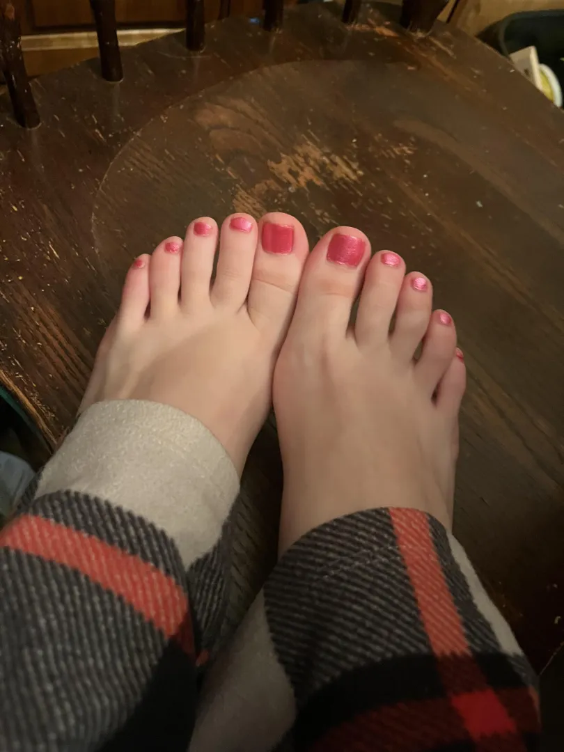 I’d love my feet on your wood