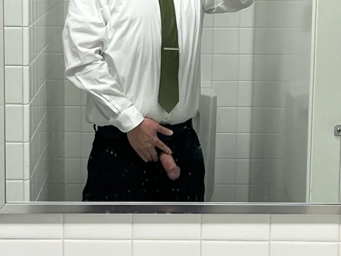 I’d love to sample some Cougar pussy