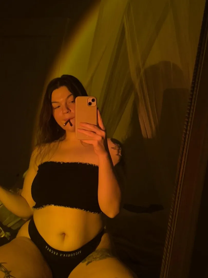 I’d roll you a blunt to smoke while I suck your dick 