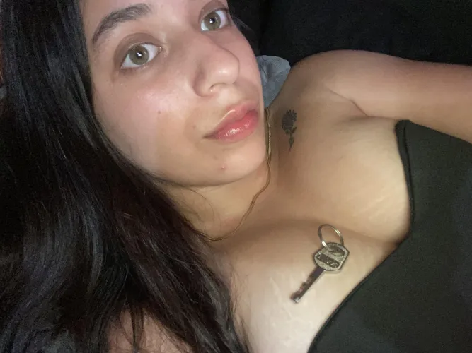 If I tell you on the first date that I'm a housekeeper, would you see me again?