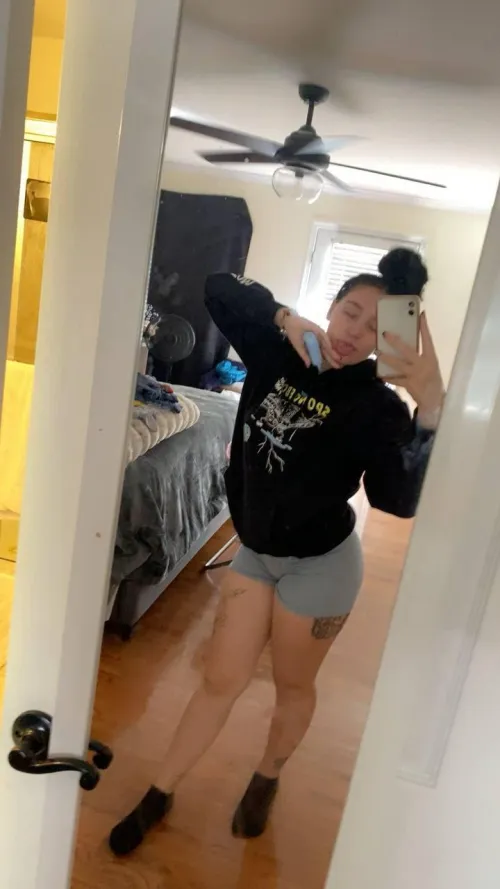 If no one has sent you nudes yet, say YES and I’ll be the first!