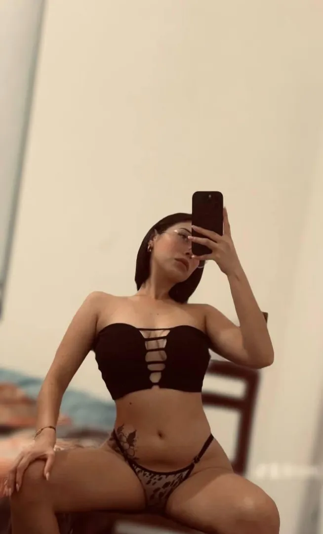 If ur inbox is open for my nudes, say yes and check ur inbox in 5 min