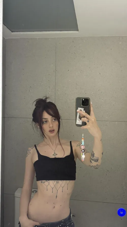 If you can host, we might get along i answer faster on lg: ,.lunaromes.'