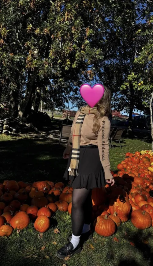 If you want my attention, you can start by reimbursing my Burberry scarf and my adorbs ankle socks.