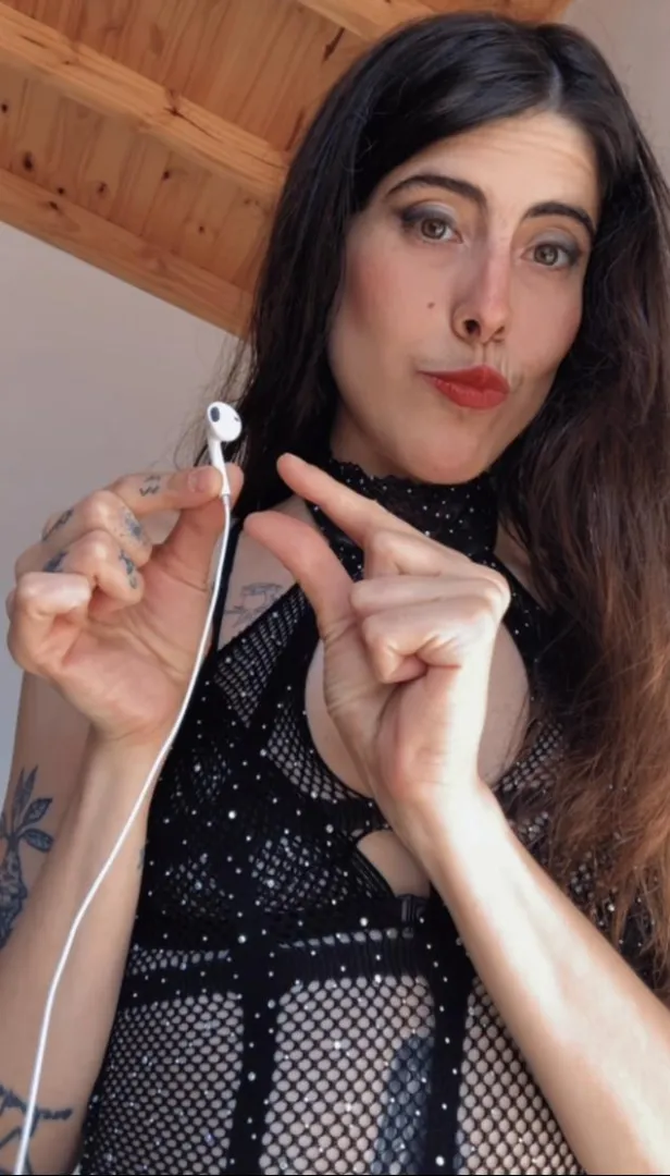 if your dicklett is the size of my airpod is not a cock and you are a loser.