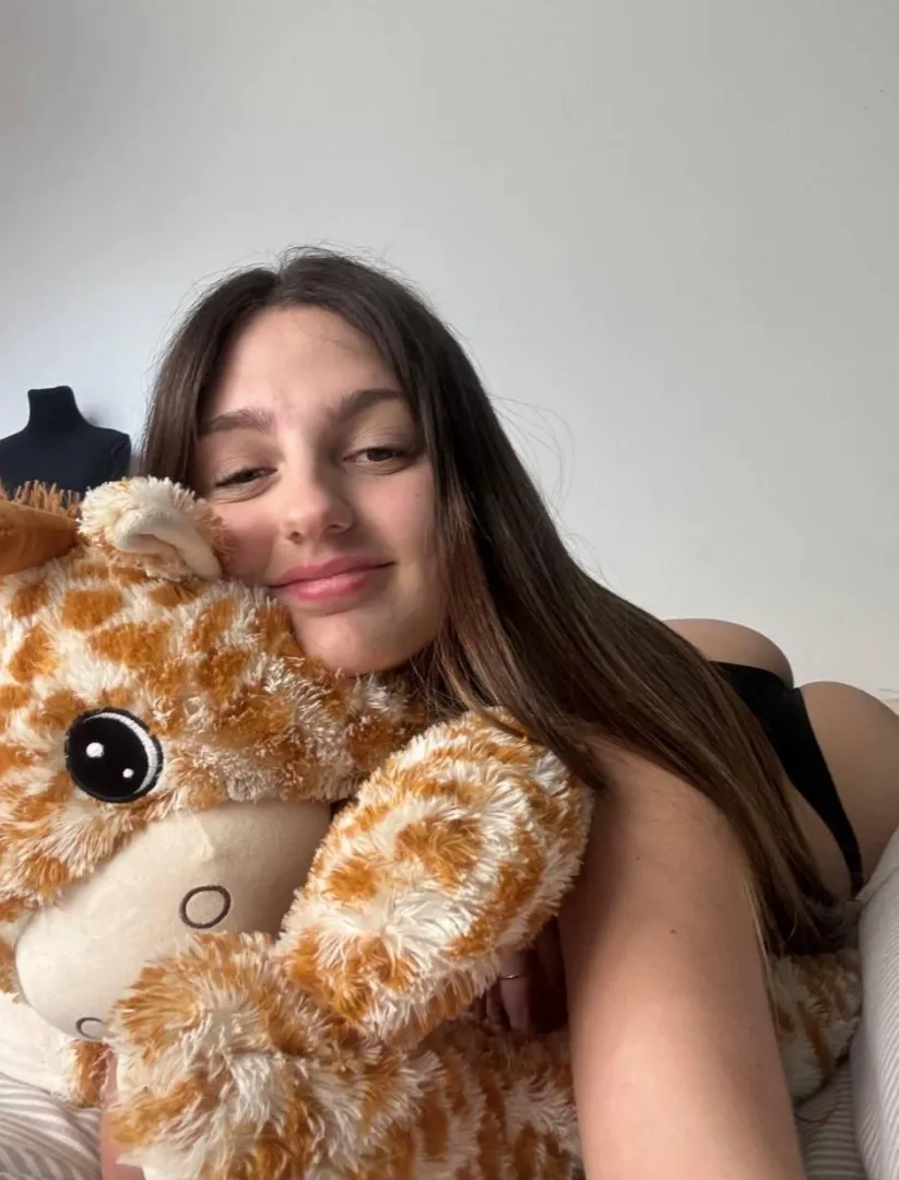 if youre an ass guy does mine look tasty to you? 