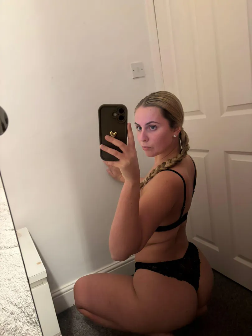 i'll give you all the attention you want if you play with them