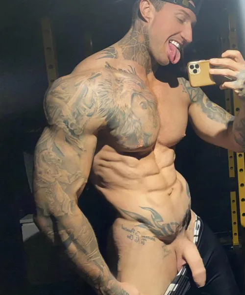 I’m 6 foot 5 120kg 5 and half inches flaccid and 9 inches hard