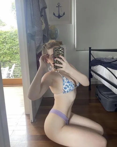 I'm all curves, wanna ride daddy?