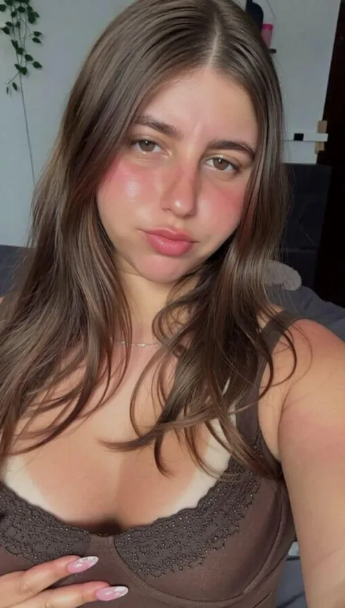 I'm desperate to be turn into a cum drunk slut