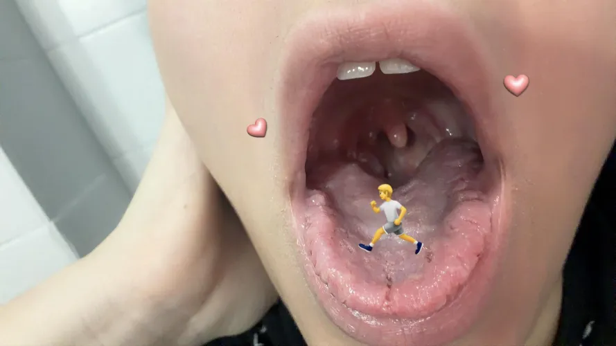 I'm going to eat you completely, my belly is full from all the ones I've eaten, if you want to be next texxxxxtttt me now tlg @mktt03 or snpcht: monicaroxy0503 I love voreeee custom contenttt and blueeee on mi prof