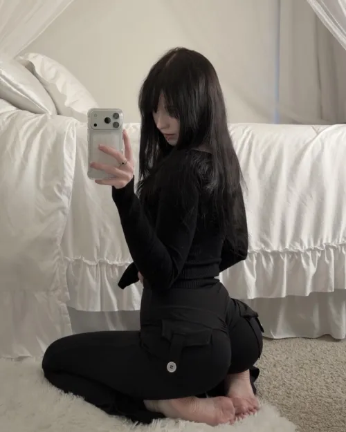 I'm gonna suffocate you with my ass