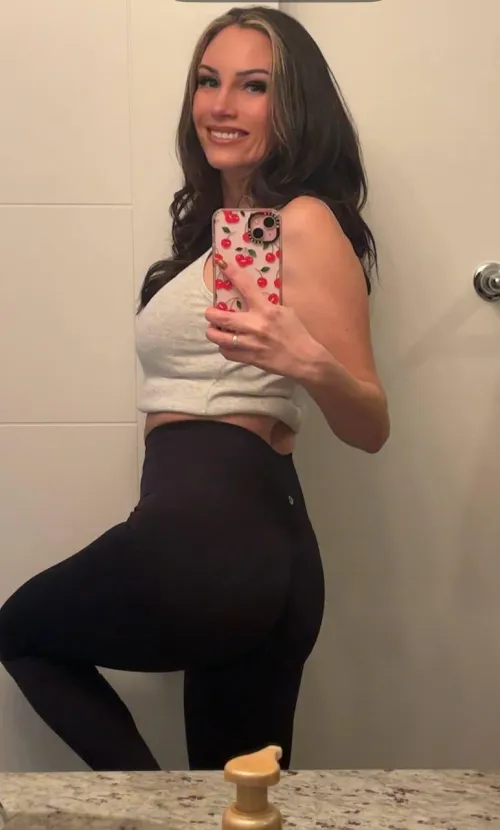 I'm in my 30s, will you still jerk off to my pic?