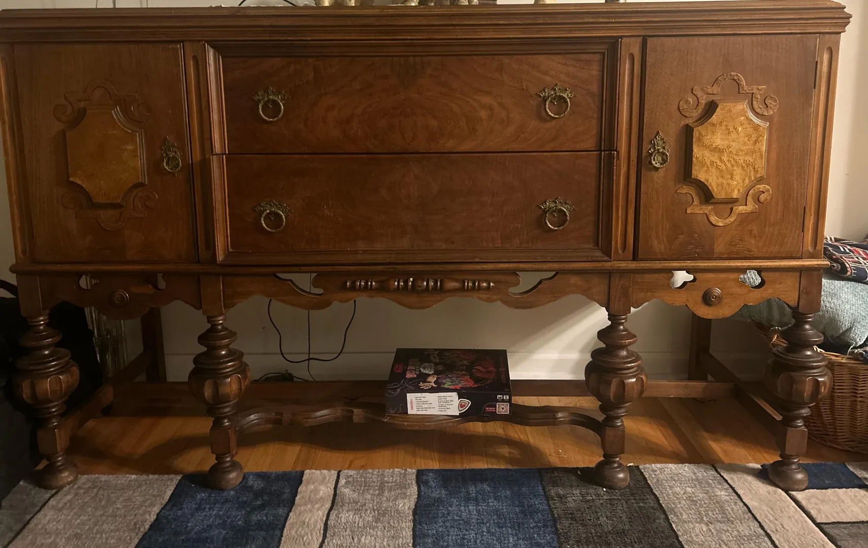 I’m just wounding who else loves wood like real old English wood