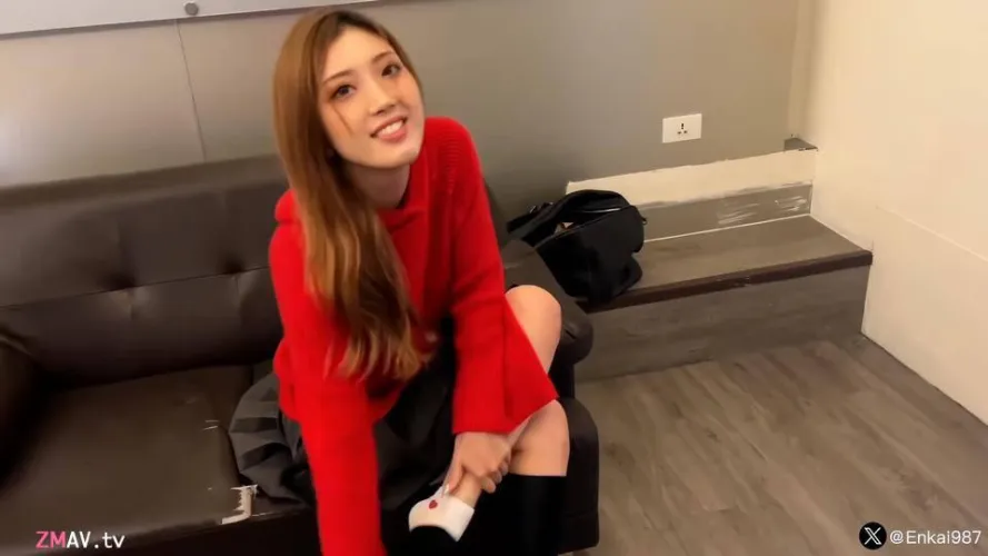 I’m looking for more vds of her