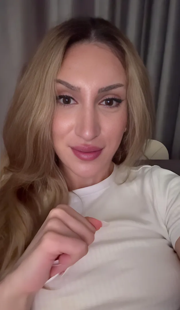 I'm so horny rn,, my curvy body craves your hard cock.