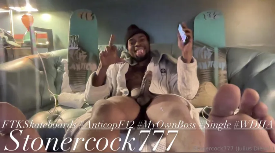 I’m straight, but I got a place to dump your pay check #ItsInMyBio