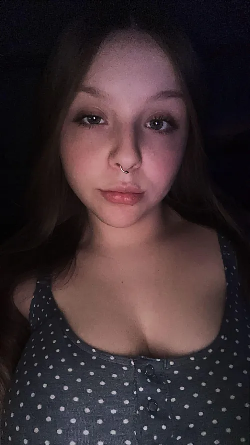 I'm the girl you never knew you wanted, do you want to fuck me?