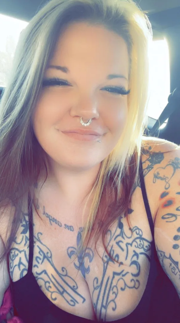 I’m up and ready for my blunt and coffee ✨