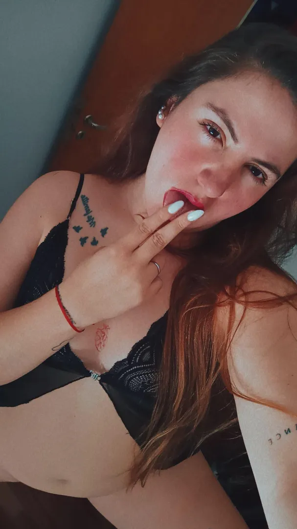 I'm waiting for you at home, while you leave your wife sleeping... fun awaits you with me