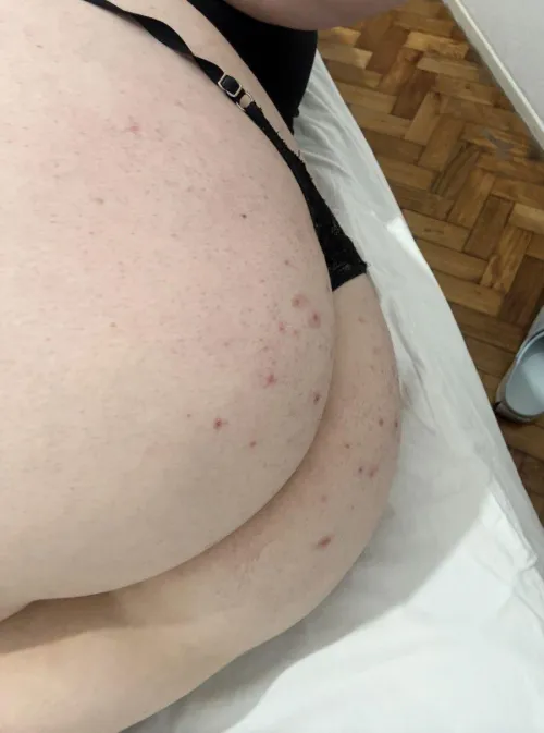 I’m wearing the tiniest shorts today… wanna sneak your hand up them and feel how soaked I already am, ya or nay?