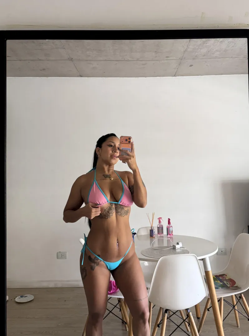 im your hot bad bitch 