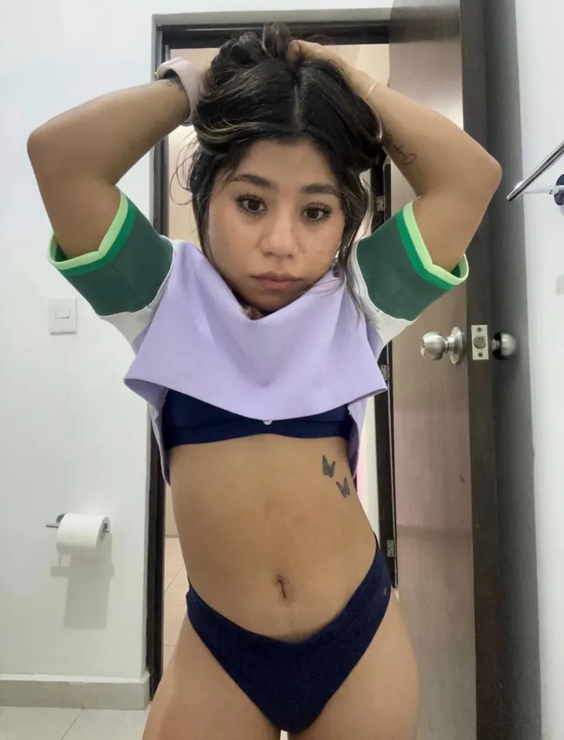 I'm Yun and I have dwarfism, but I love being looked at.