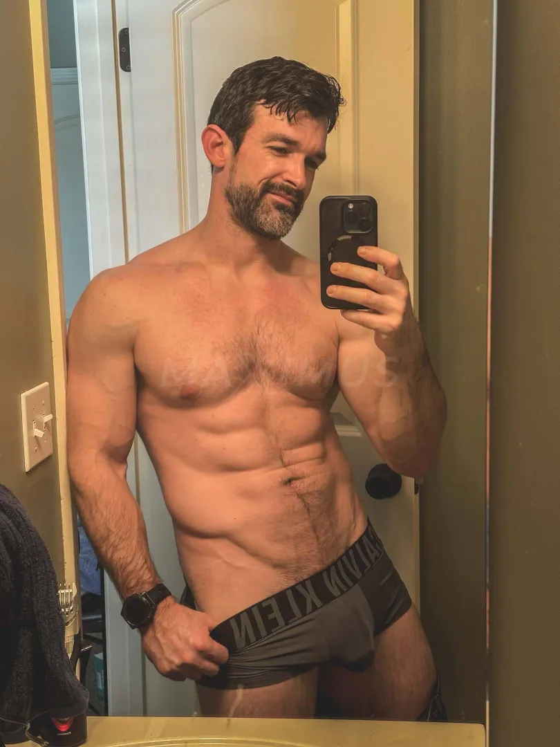 In desperate need of a good warmup for the gym. It’s so cold