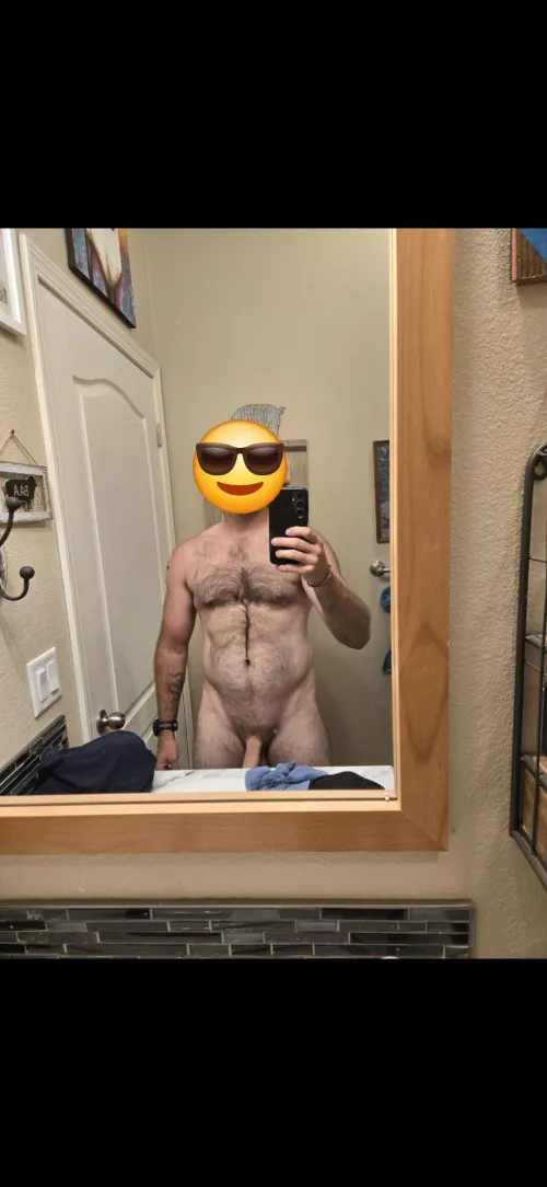 In Newport for a week. Looking for couples or women.