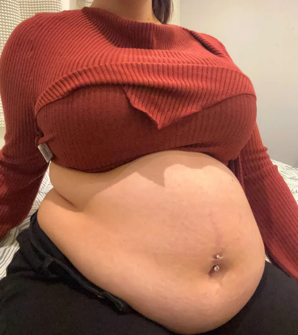 Is anyone offering belly rubs😇