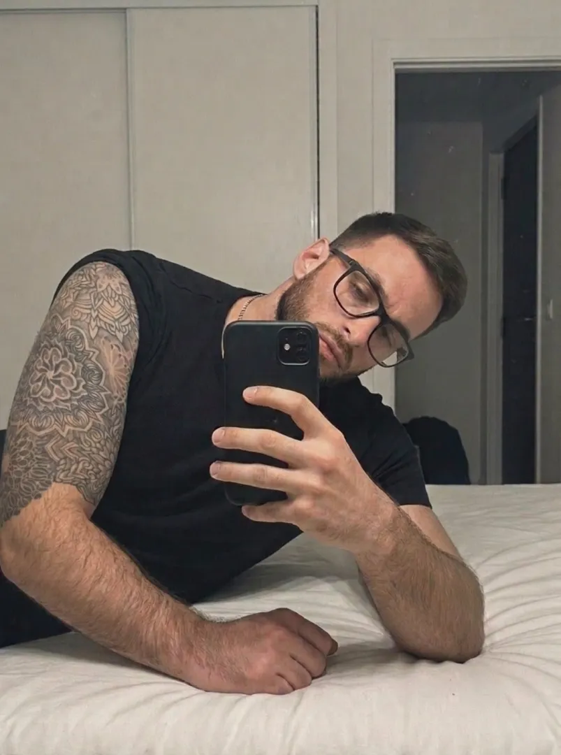 Is there any lackey who believes himself worthy to serve me?