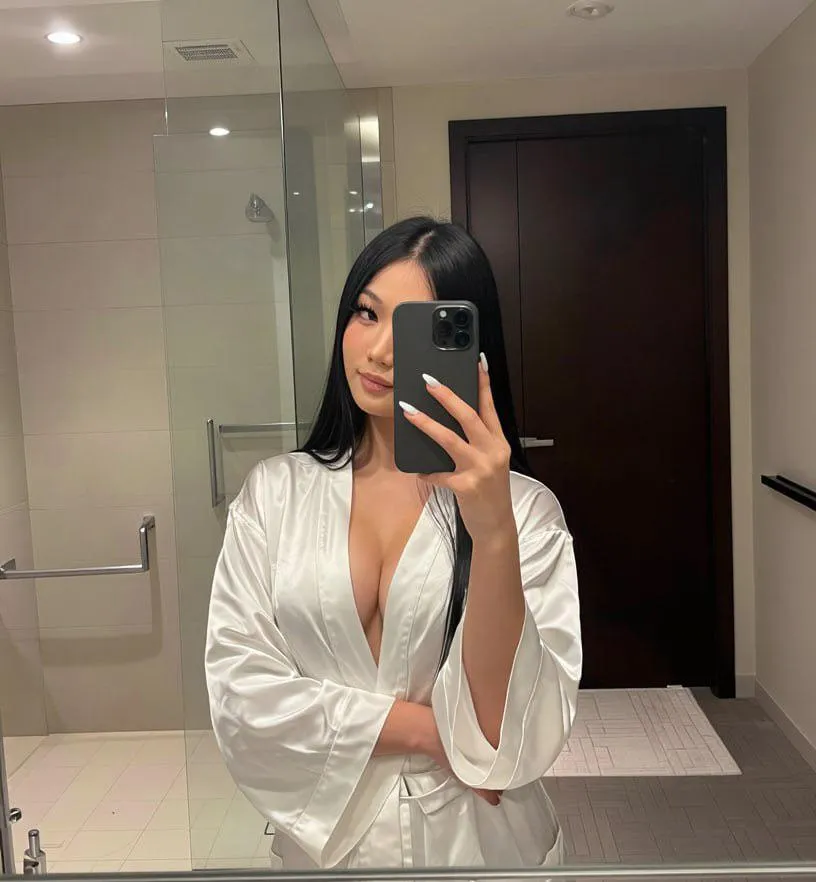 Is this satin glow making me look irresistible tonight?